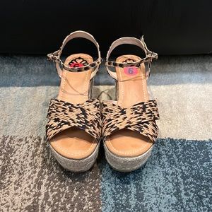 Leopard wedges